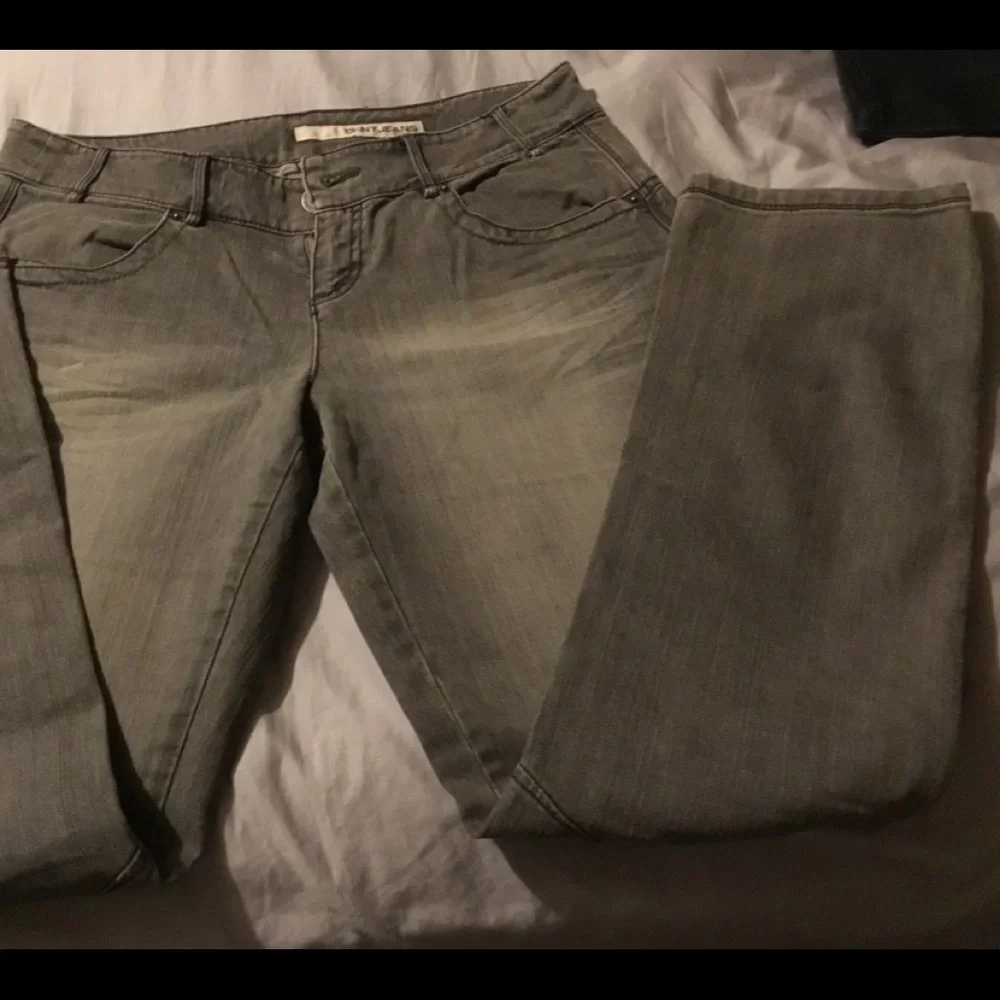 Jeans - Picture 2 of 3